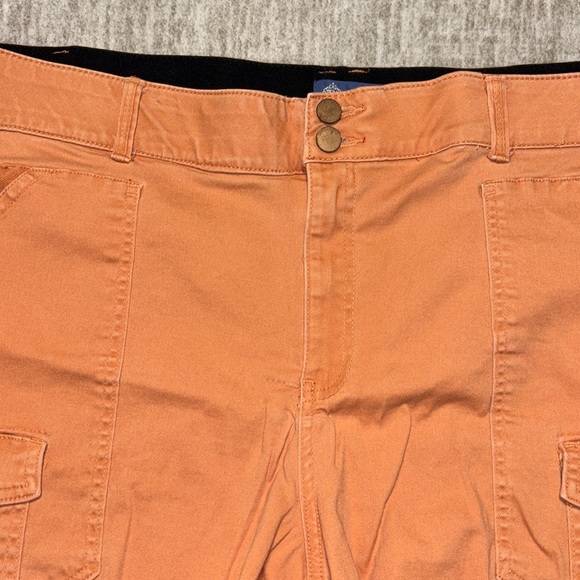 24W Democracy "Ab"solution orange cut off shorts plus size - Picture 2 of 6